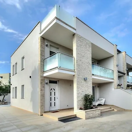 Villa Riccardo بيت للعطل